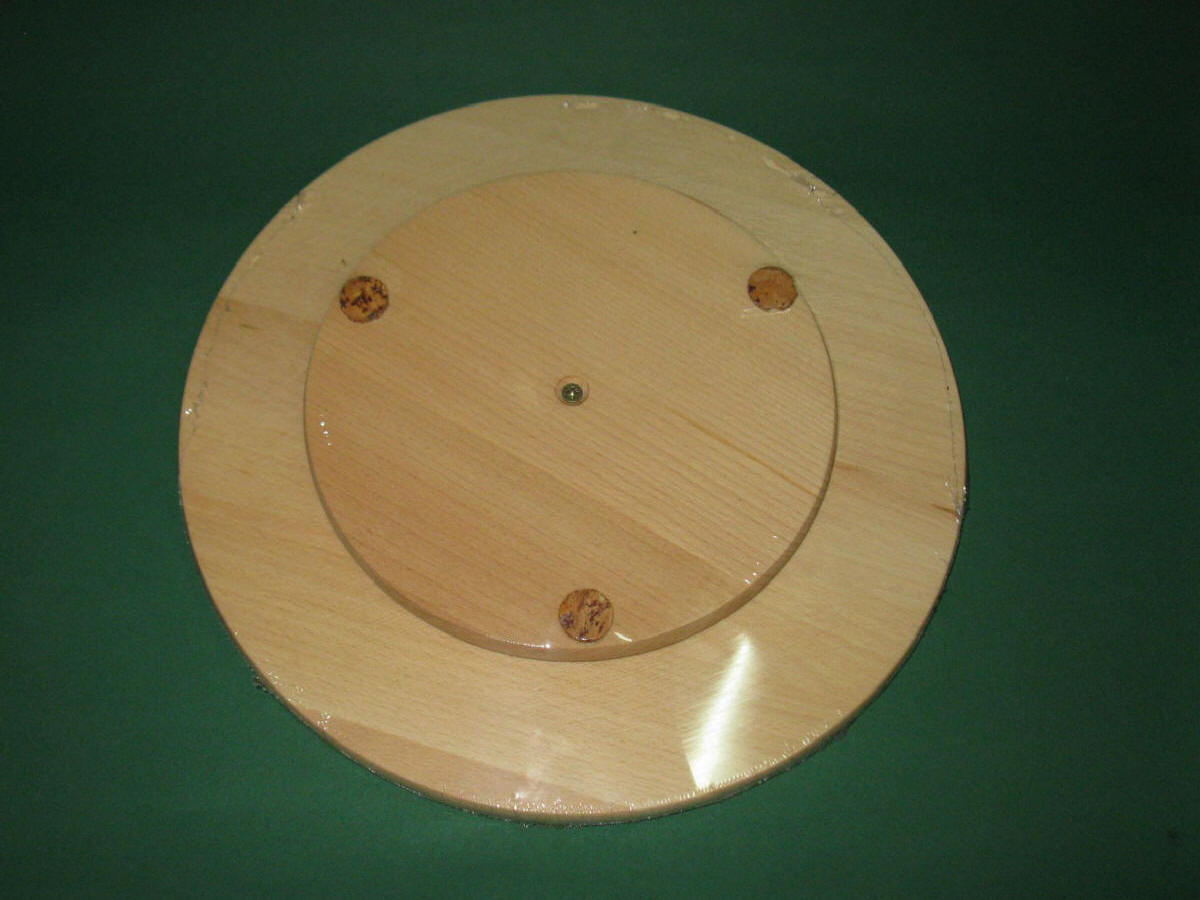 PIKUSA pyörivä leikkuulauta pohjanäkymä