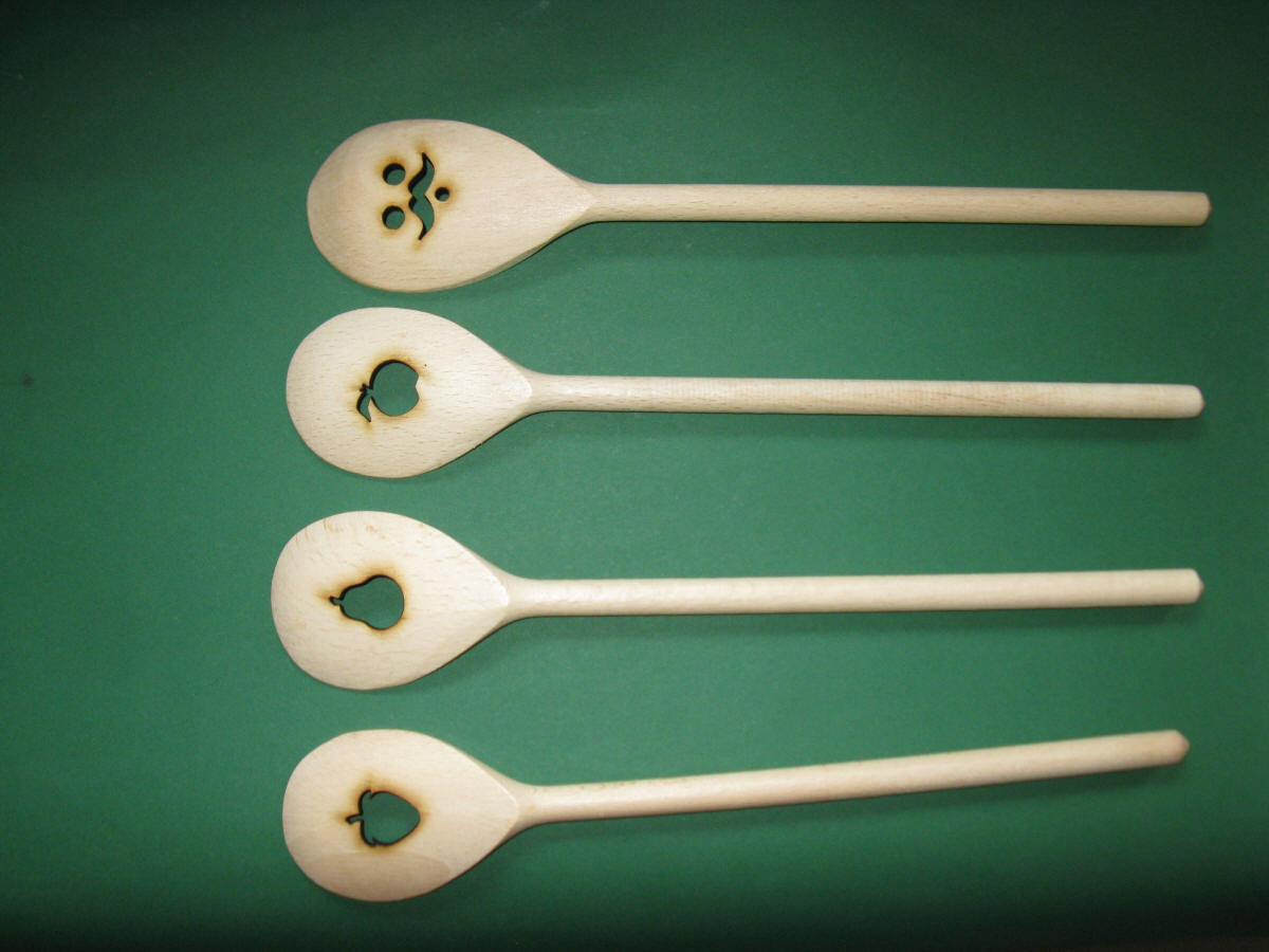 PIKUSA-lusikat, joissa on reikiä