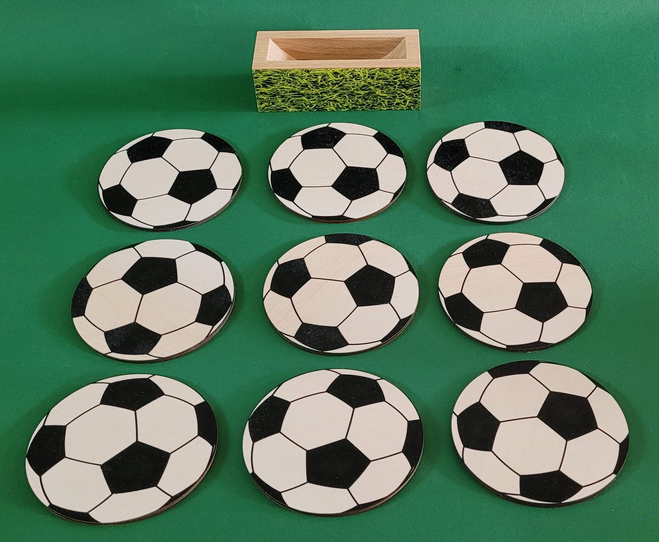 Pallot, 9 kappaletta vierekkäin