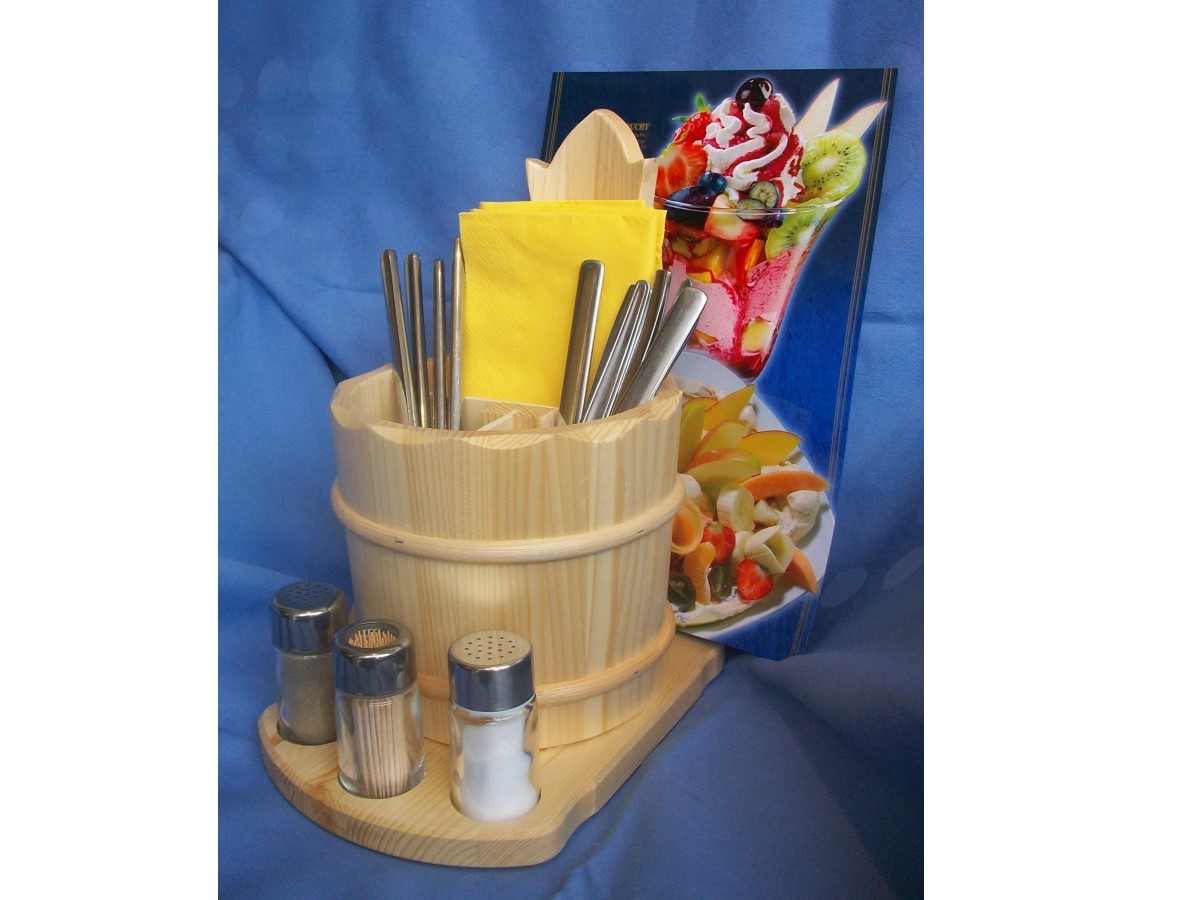 PIKUSA skopek menuleikkuulaudalla